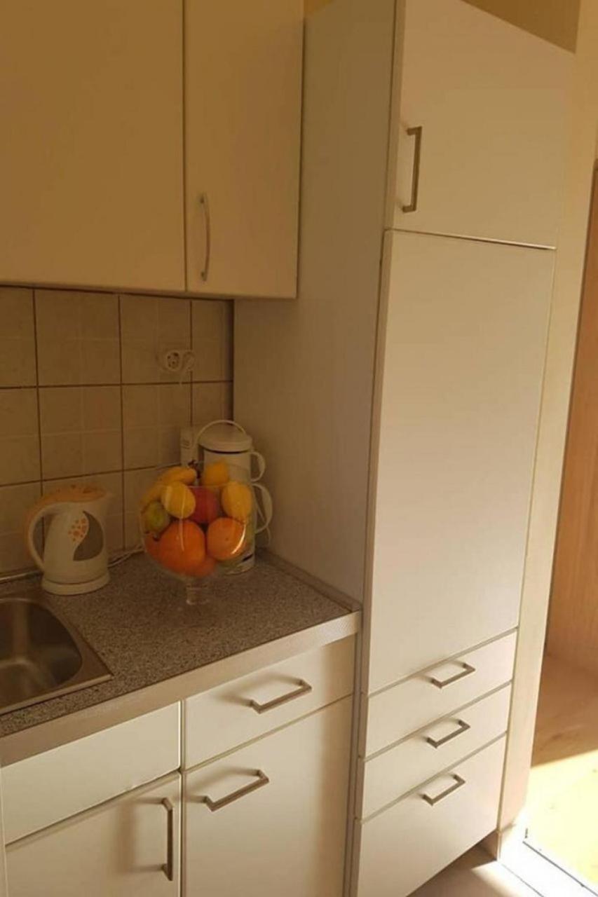 Apartments Javi - Free Private Parking Трогир Екстериор снимка