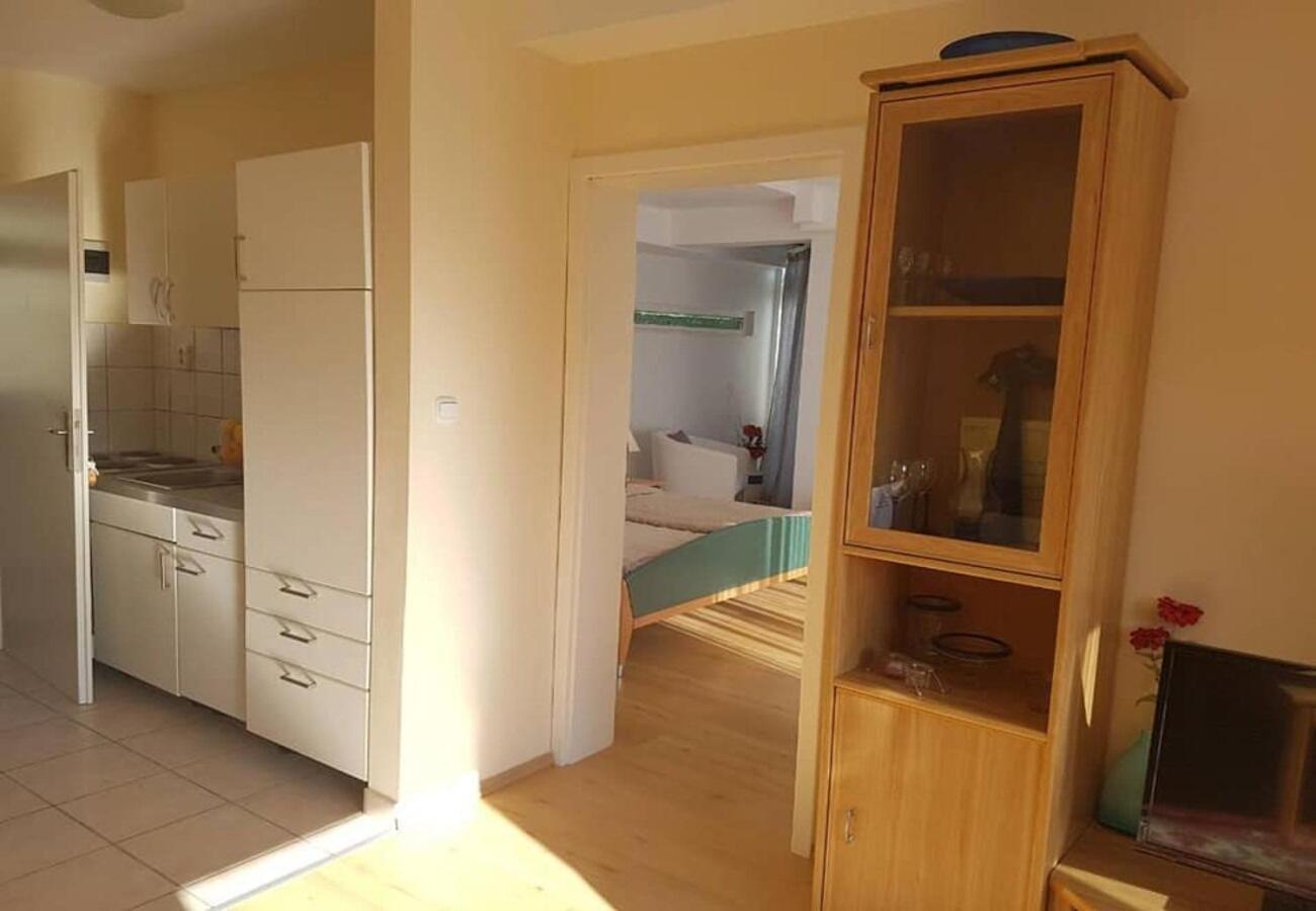 Apartments Javi - Free Private Parking Трогир Екстериор снимка