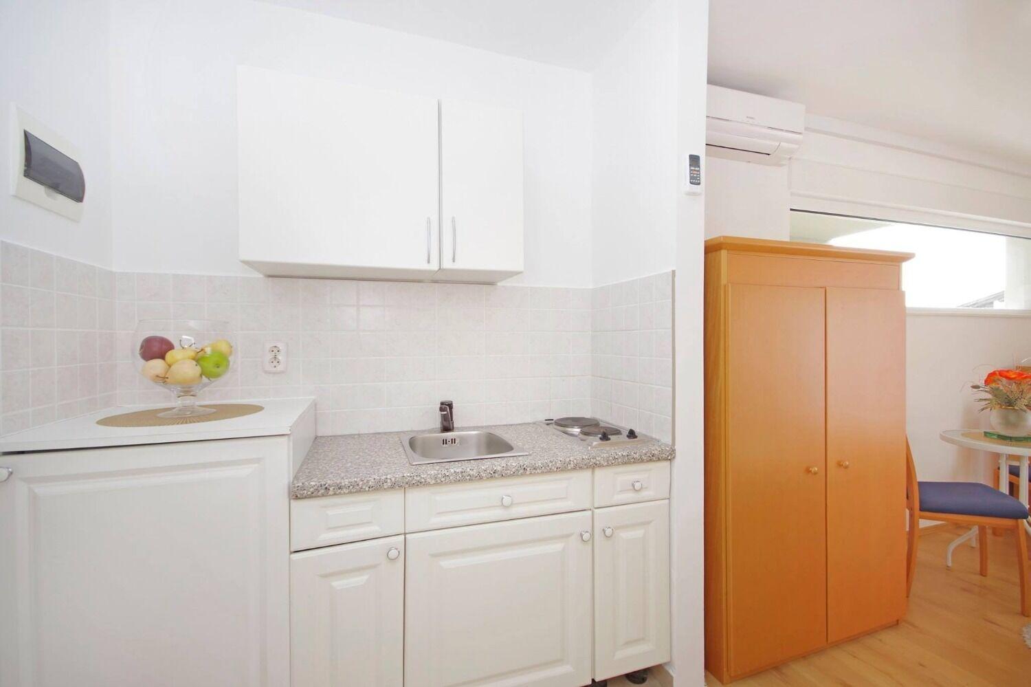 Apartments Javi - Free Private Parking Трогир Екстериор снимка