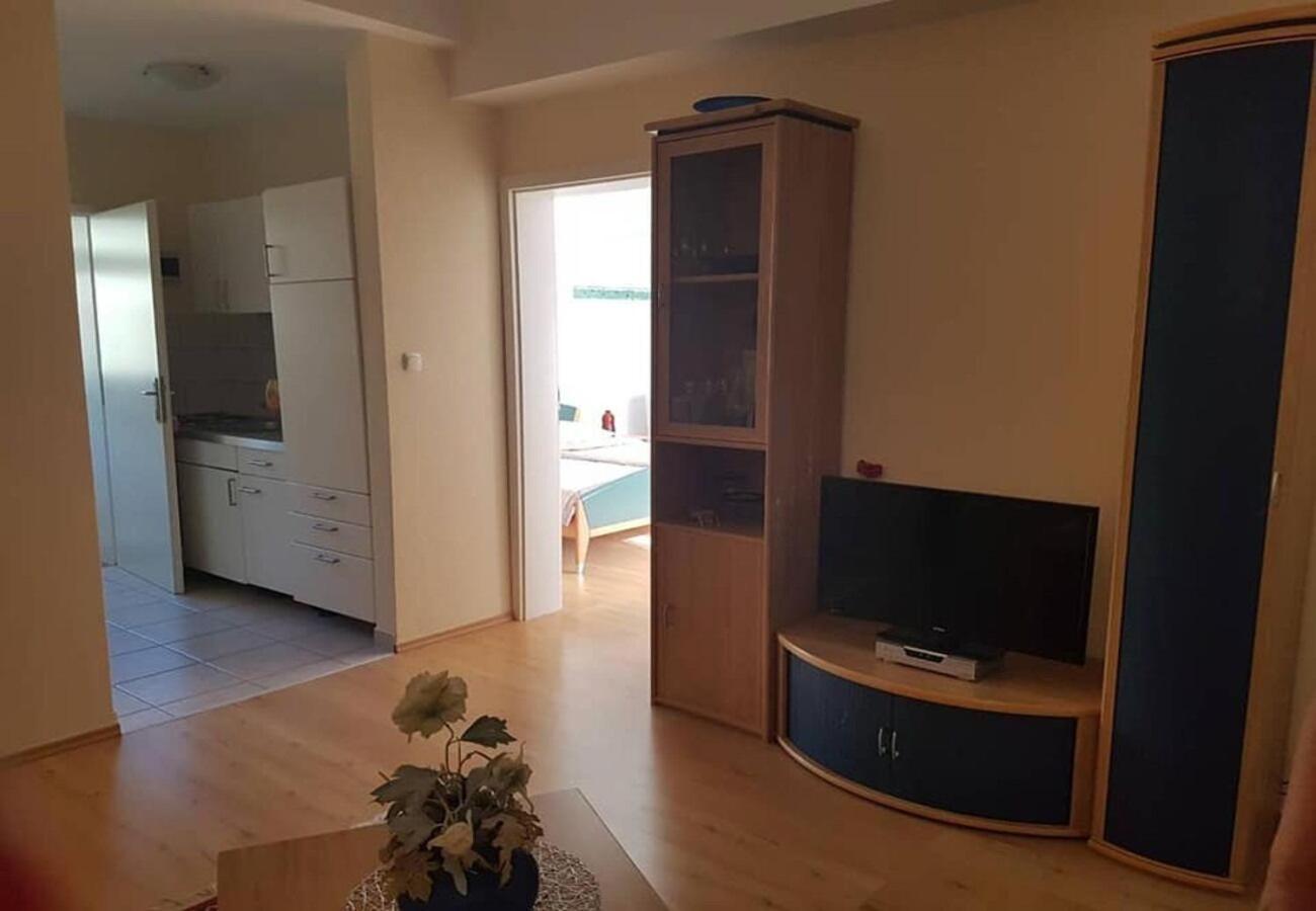 Apartments Javi - Free Private Parking Трогир Екстериор снимка