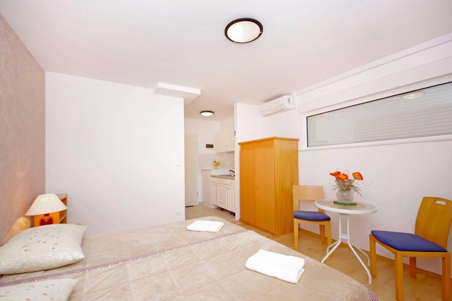 Apartments Javi - Free Private Parking Трогир Екстериор снимка